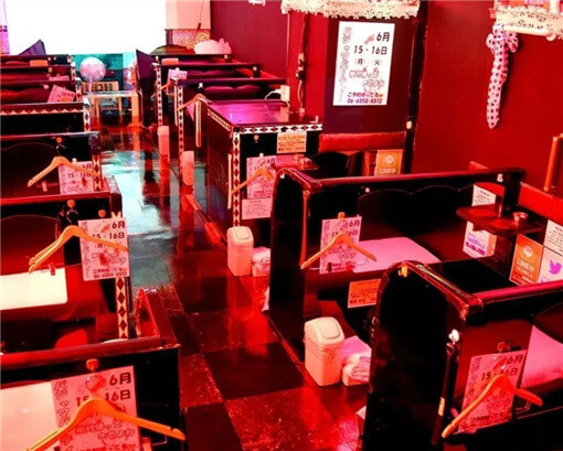日本情窦初榨的地方-粉红沙龙